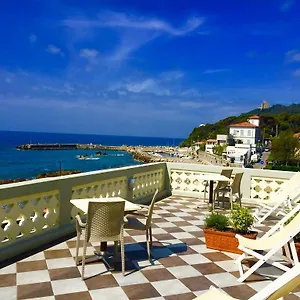  Inn Garzelli Italy