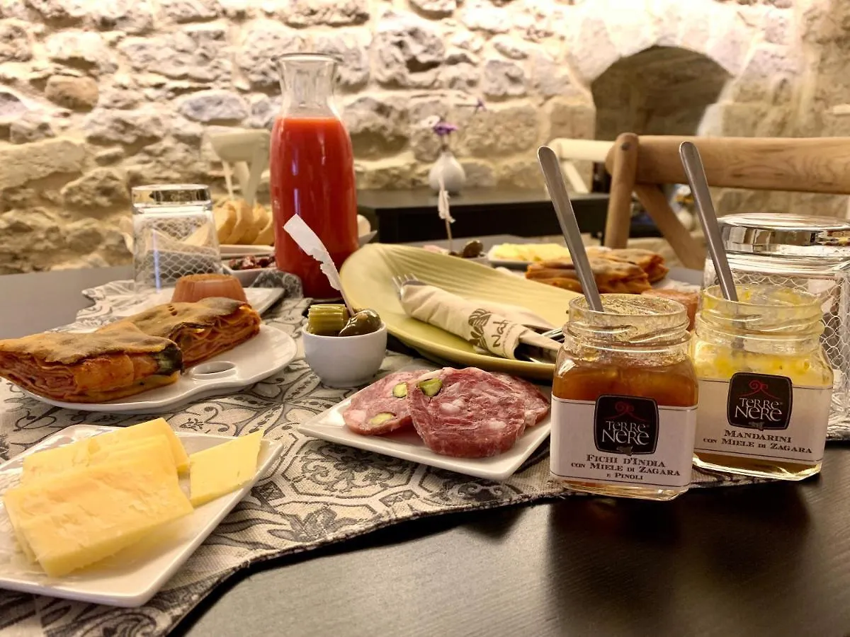 ** Pensión Hotel Neropece Ragusa Italia