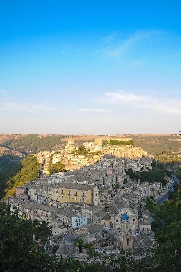 Hotel Neropece Ragusa 2*,